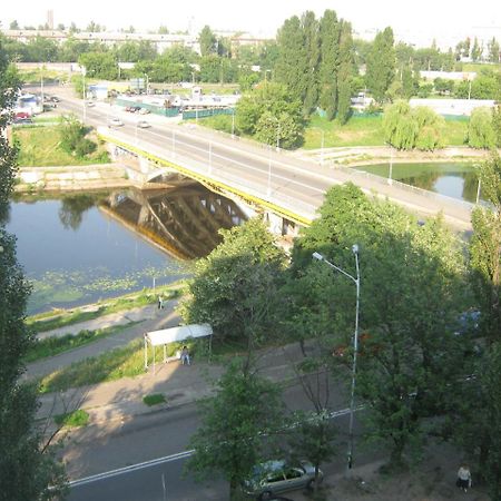 Apartment On Livoberezna Metro Station Kyiv Exterior photo